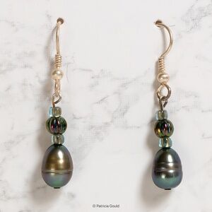 New - EA37 - Handmade Earrings - Fresh water pearls, glass beads - one of a kind
